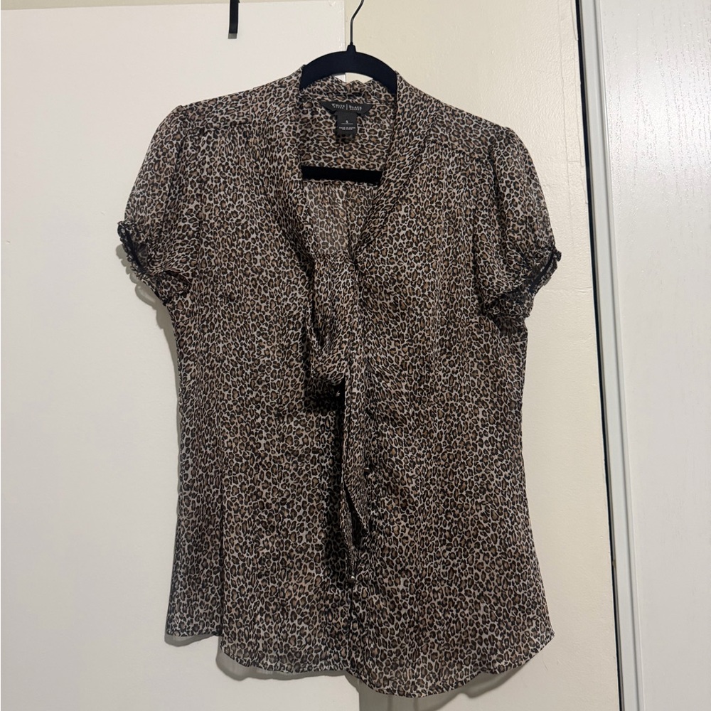 White House Black Market Leopard Chiffon Blouse Bow Sheer S - Picture 5 of 6